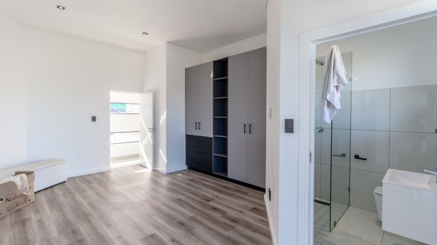5 Bedroom Property for Sale in Fairhaven Country Estate Western Cape